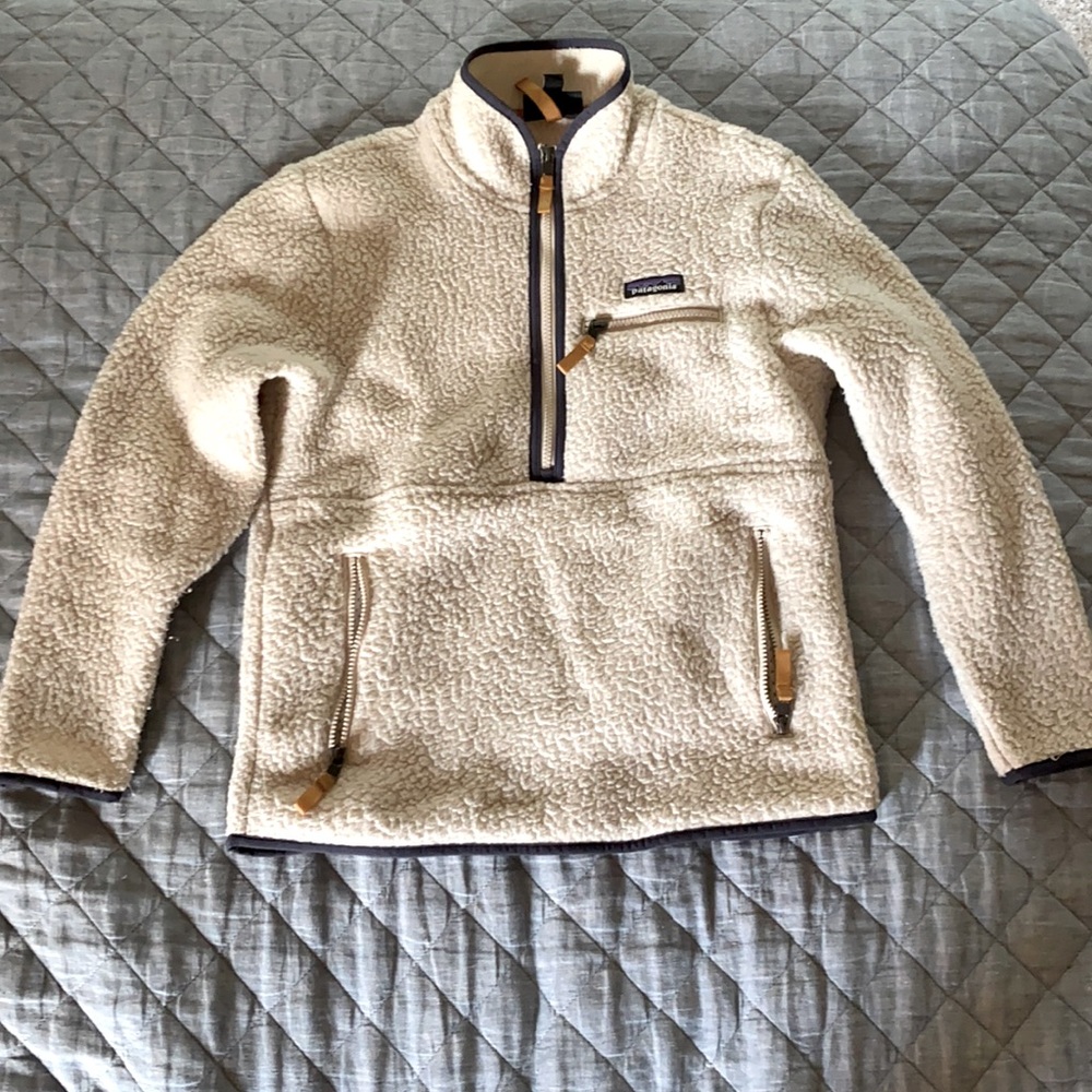 Patagonia women’s retro pile marsupial pullover fleece, size XS